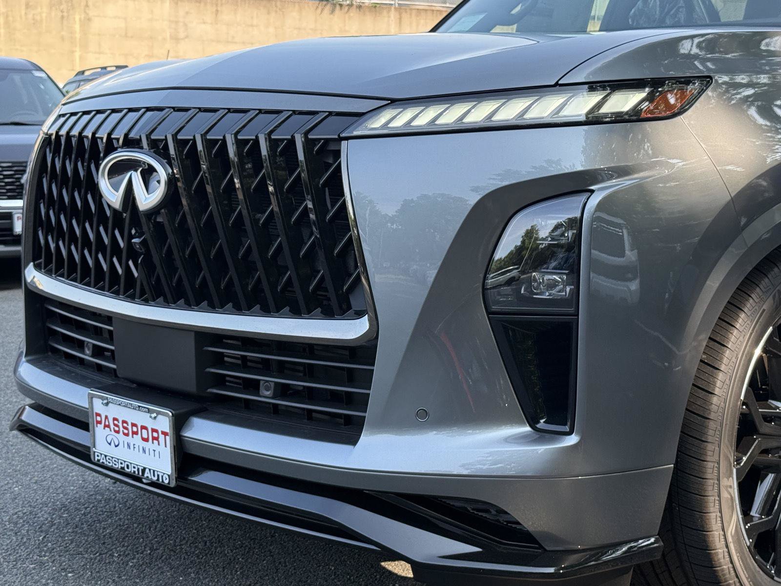 New 2027 INFINITI QX80 Sensory AWD/4WD image 10