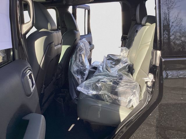 New 2026 Jeep Gladiator Mojave image 13