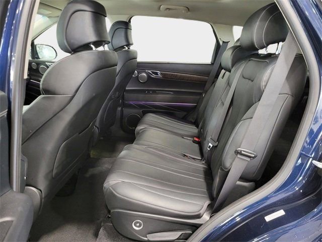 Used 2022 Genesis GV80 2.5T w/ Advanced Package 03 image 32