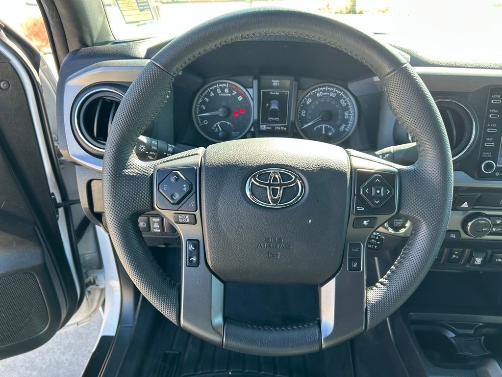 Used 2022 Toyota Tacoma TRD Off-Road w/ Technology Package image 11