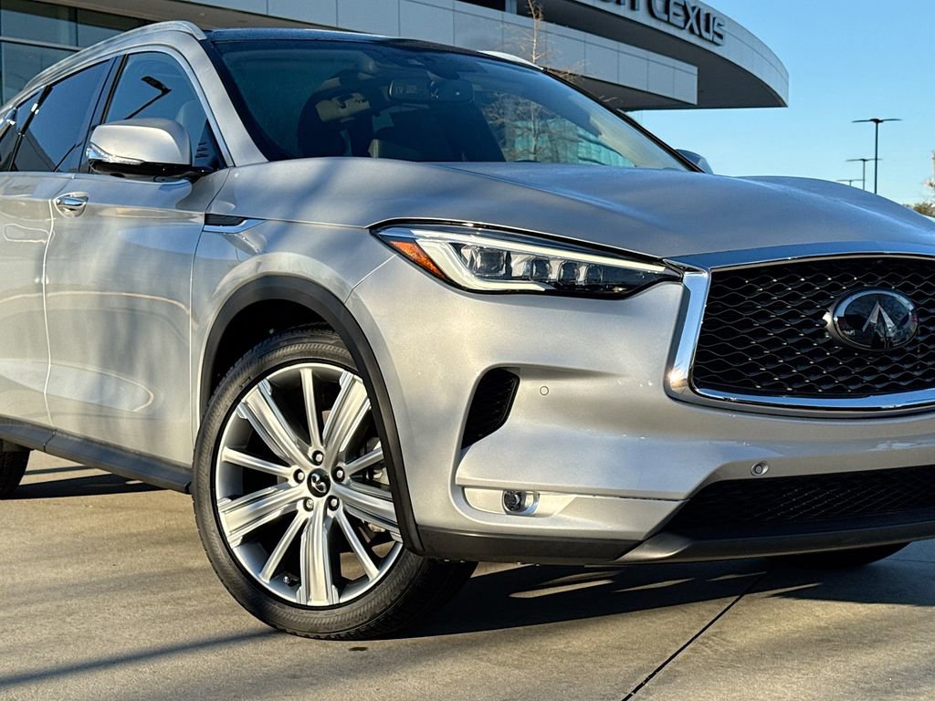 Used 2021 INFINITI QX50 Sensory w/ Cargo Package image 9