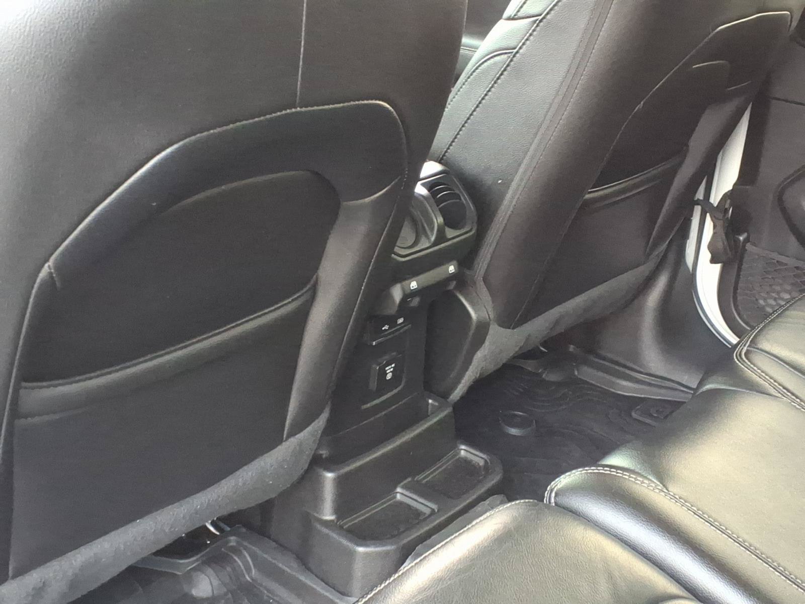 Used 2020 Jeep Wrangler Unlimited Sahara AWD/4WD image 7