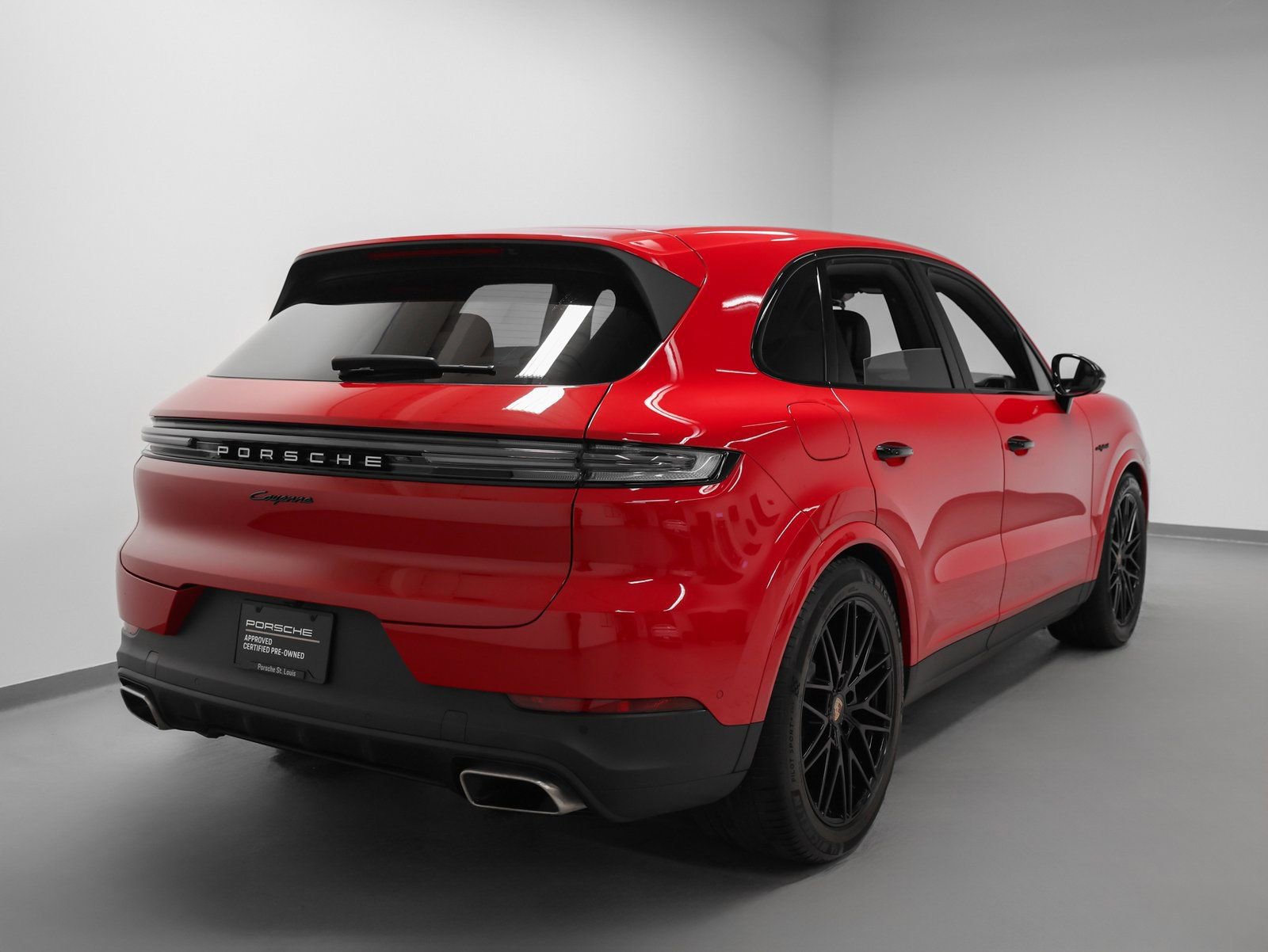 Certified 2025 Porsche Cayenne E-Hybrid image 12