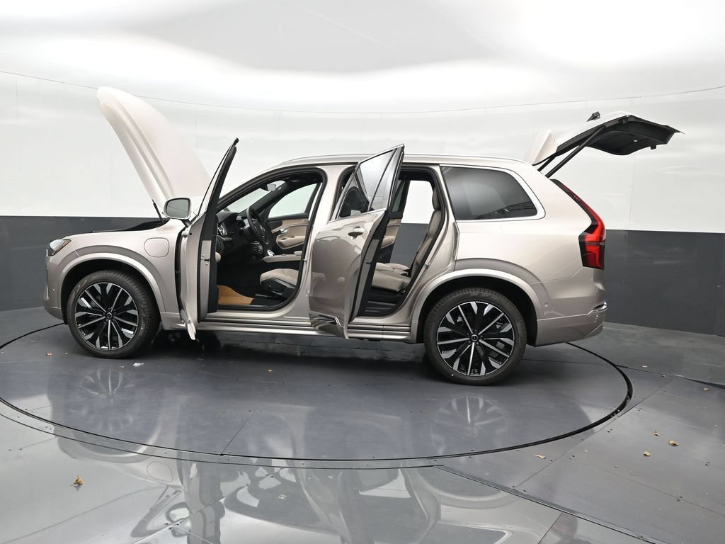 New 2026 Volvo XC90 T8 Plus w/ Protection Package Premier AWD/4WD image 31