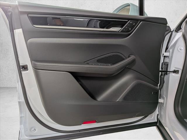 New 2026 Porsche Macan 4S Electric image 13