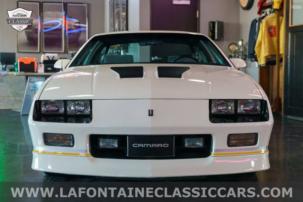 Used 1990 Chevrolet Camaro IROC-Z image 5