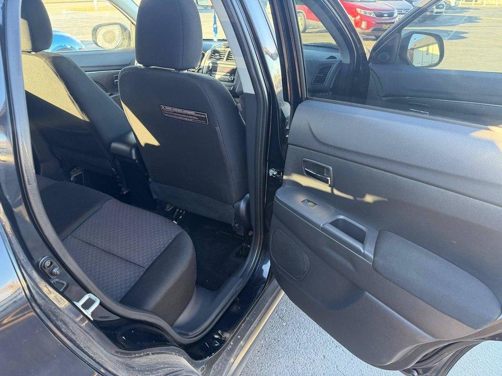 Used 2017 Mitsubishi Outlander Sport LE FWD image 7