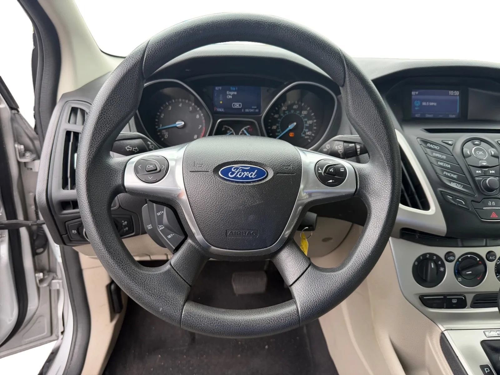 Used 2014 Ford Focus SE FWD image 11