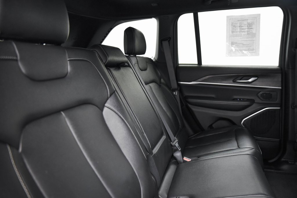 Used 2024 Jeep Grand Cherokee Limited 4xe image 15