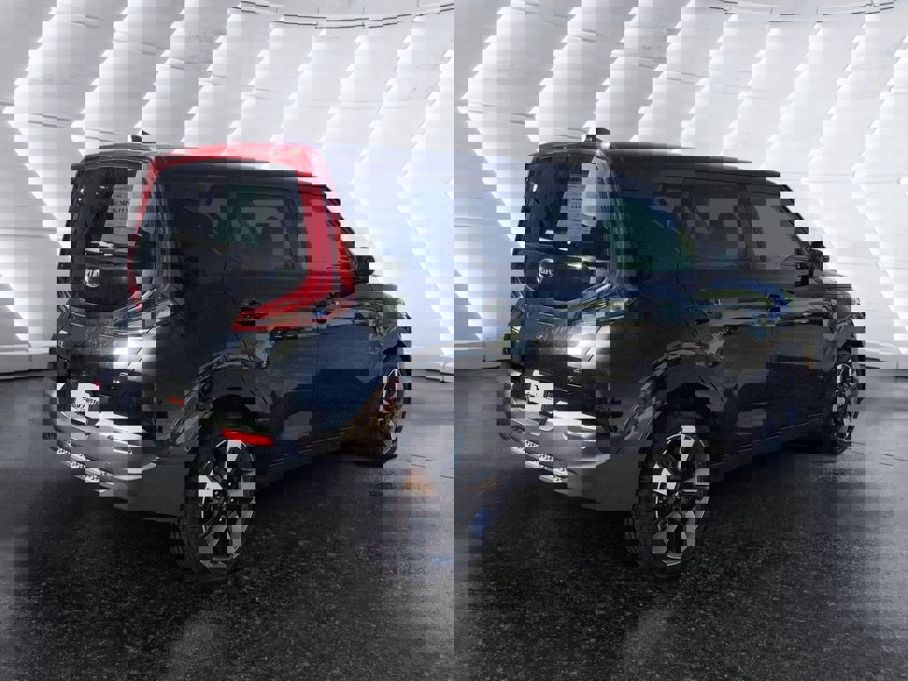 Used 2020 Kia Soul EX w/ Option Group 015 FWD image 4