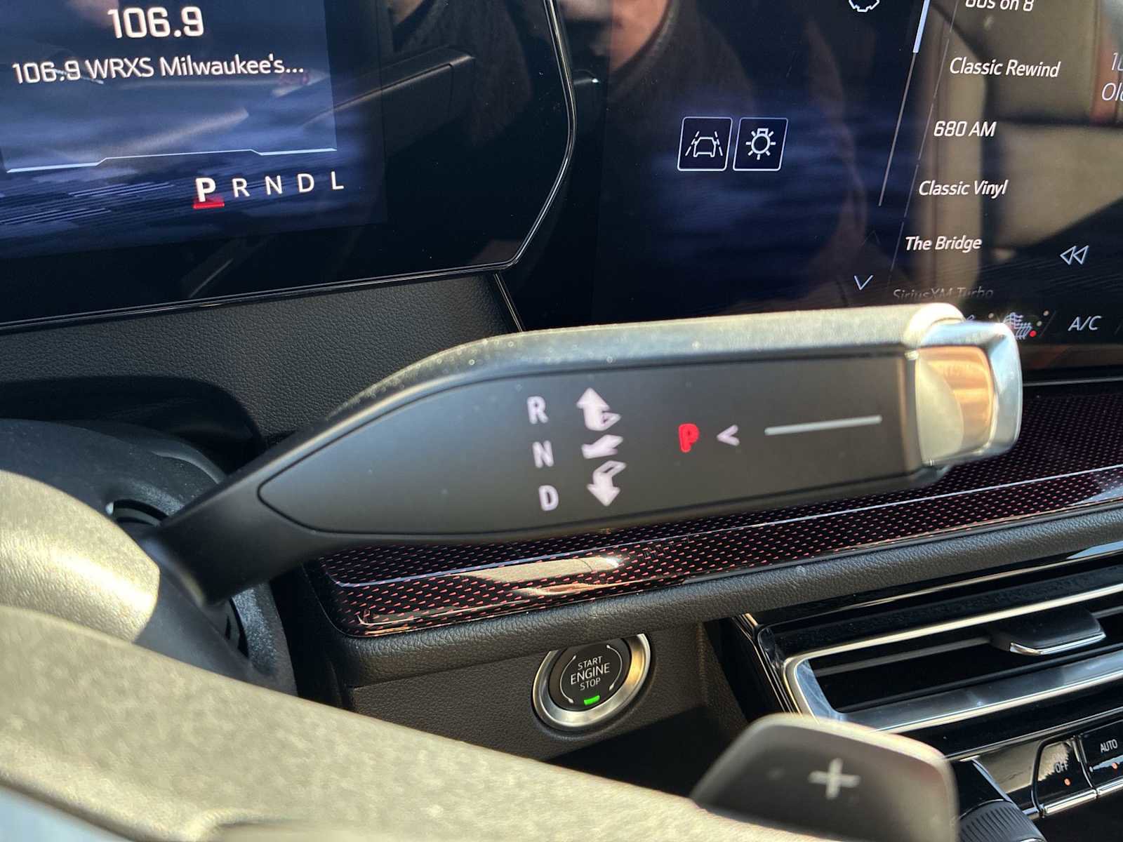 Certified 2025 Chevrolet Traverse RS image 16