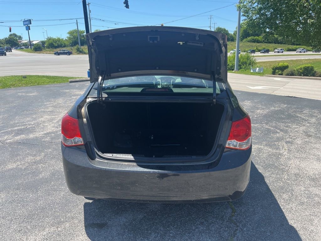 Used 2013 Chevrolet Cruze LS FWD image 10