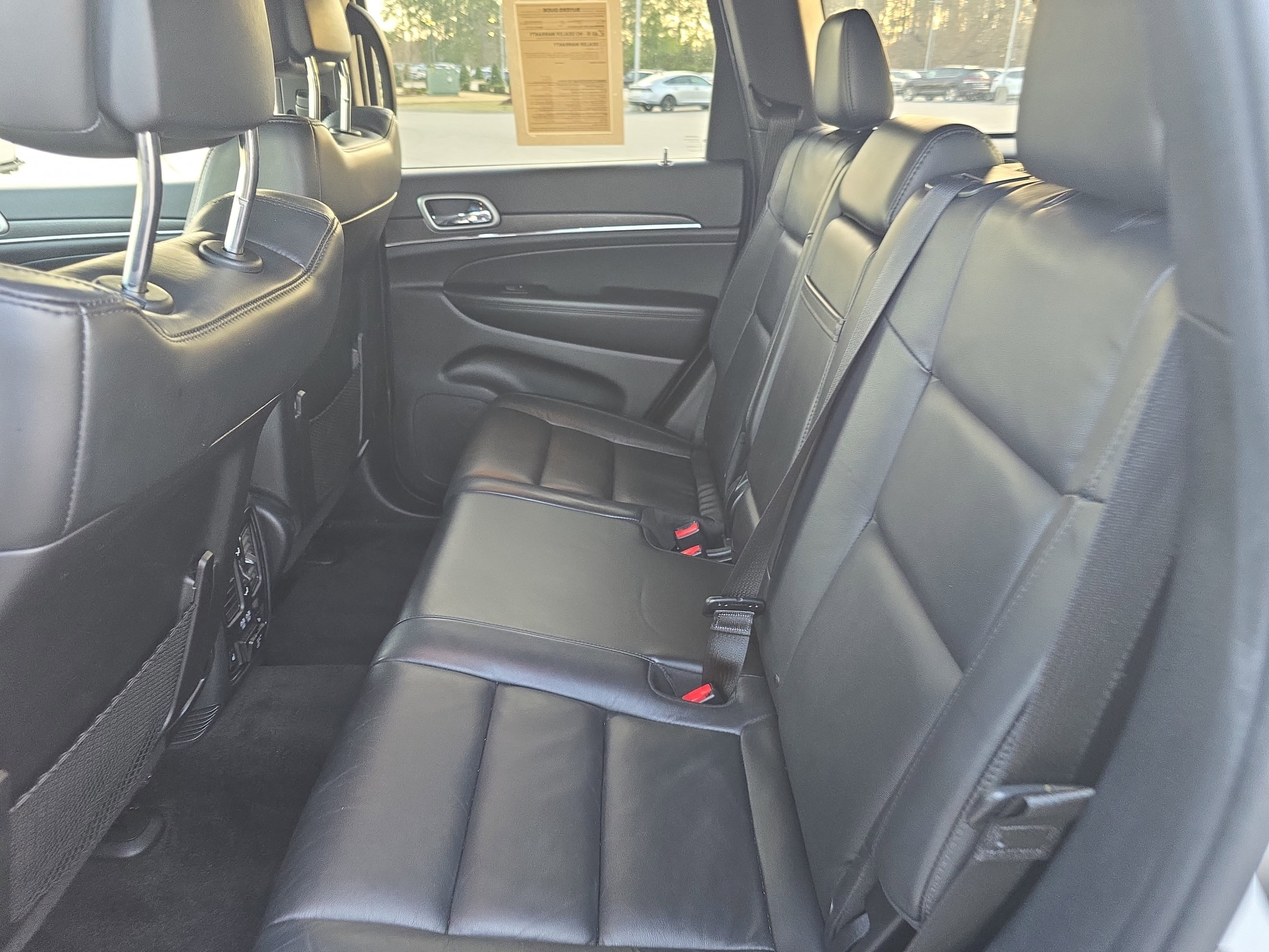 Used 2018 Jeep Grand Cherokee Limited image 13