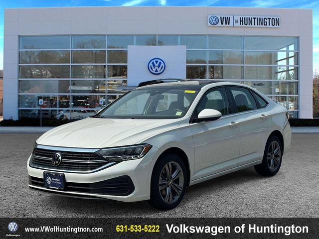 Certified 2023 Volkswagen Jetta SE w/ Panoramic Sunroof Package FWD image 4