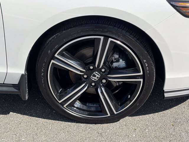 Used 2024 Honda Accord Sport image 11