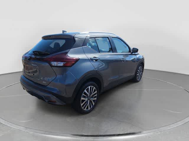 Used 2023 Nissan Kicks SV FWD image 8