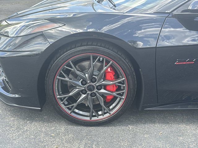 Used 2023 Chevrolet Corvette Stingray Premium Conv w/ Z51 Performance Package RWD image 13
