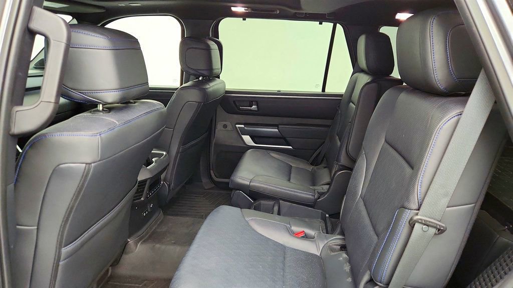 Used 2025 Toyota Sequoia Platinum image 21