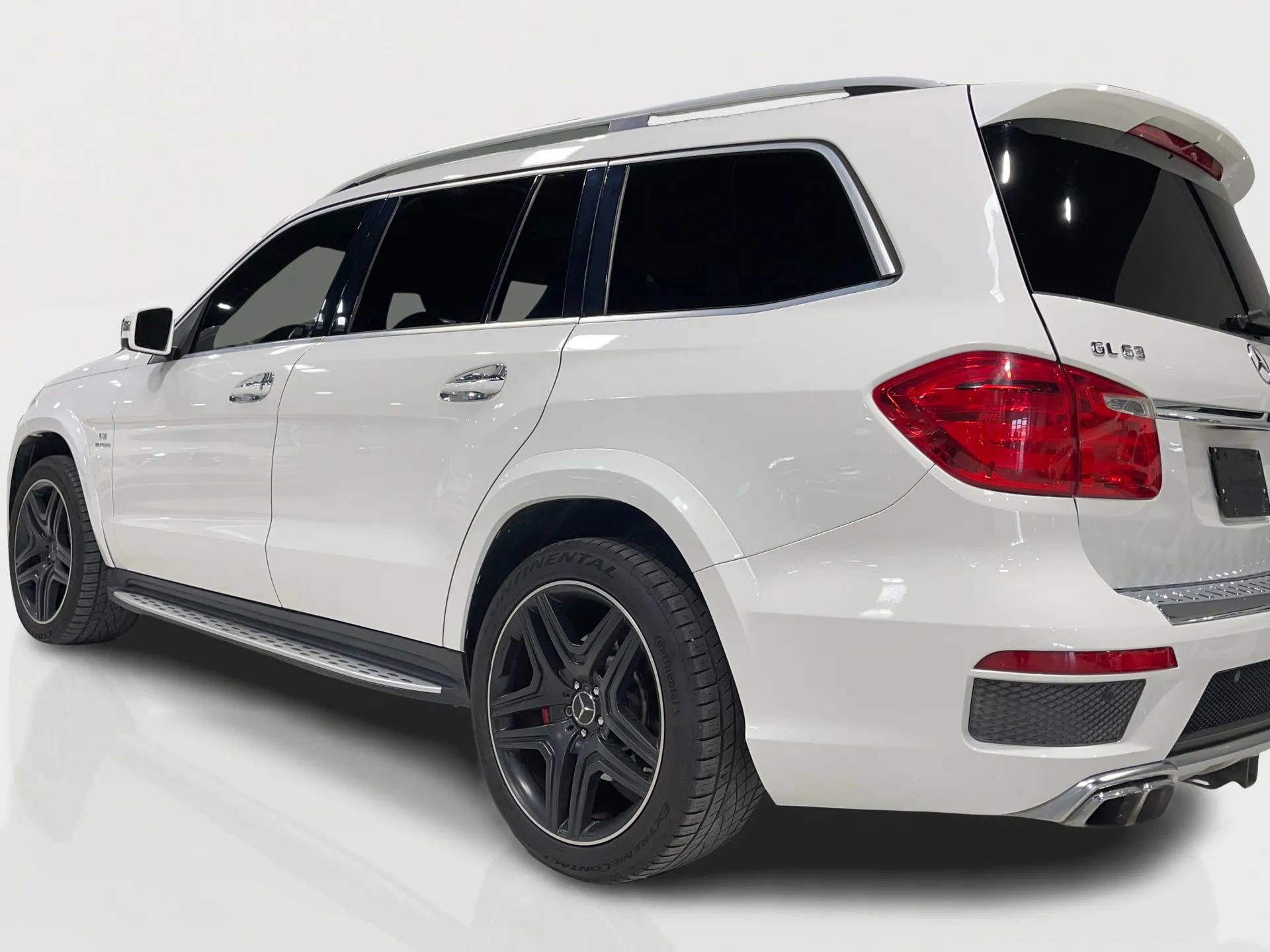 Used 2016 Mercedes-Benz GL 63 AMG 4MATIC w/ Accessory Chrome Package image 11