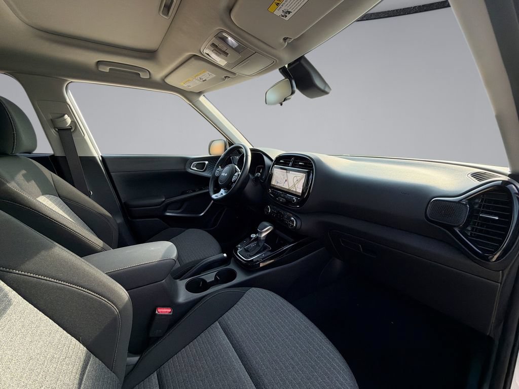 Used 2024 Kia Soul EX FWD image 15