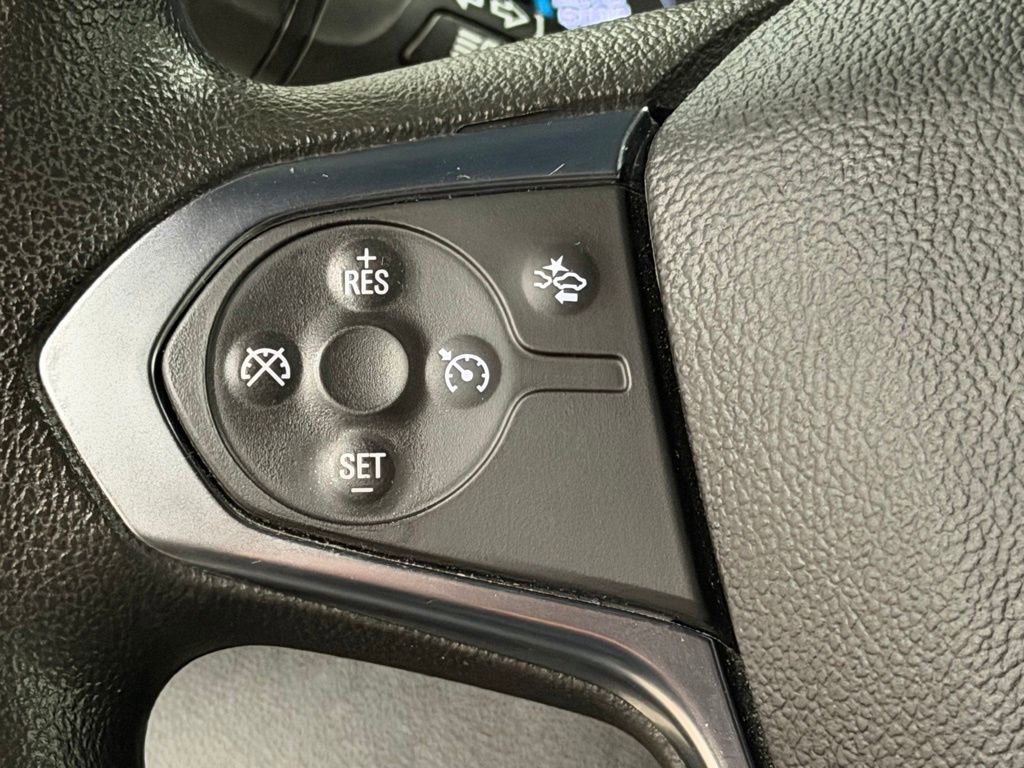 Certified 2022 Chevrolet Traverse LS image 33