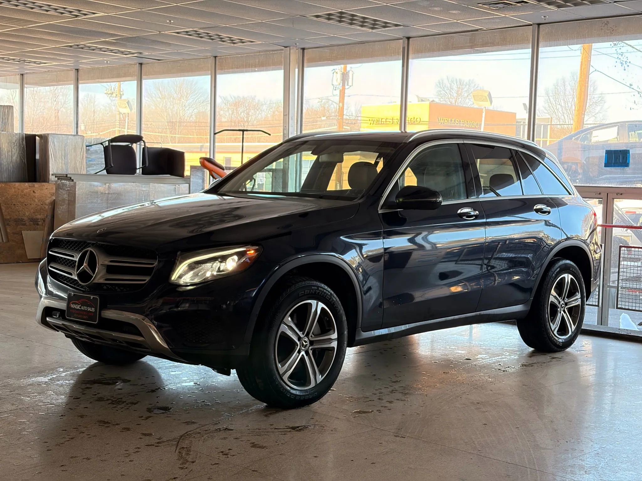 Used 2019 Mercedes-Benz GLC 300 4MATIC image 3