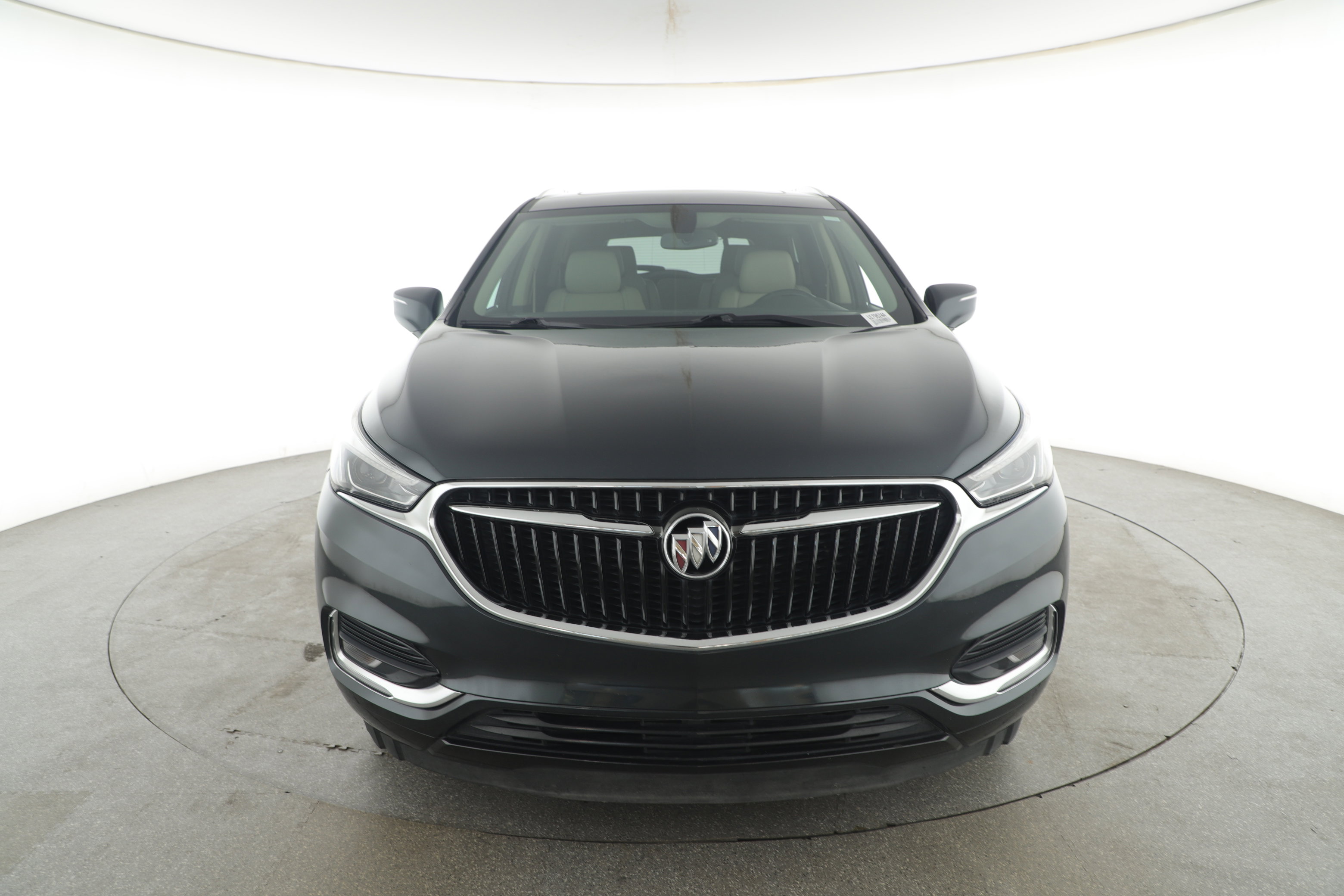 Used 2019 Buick Enclave Essence image 2