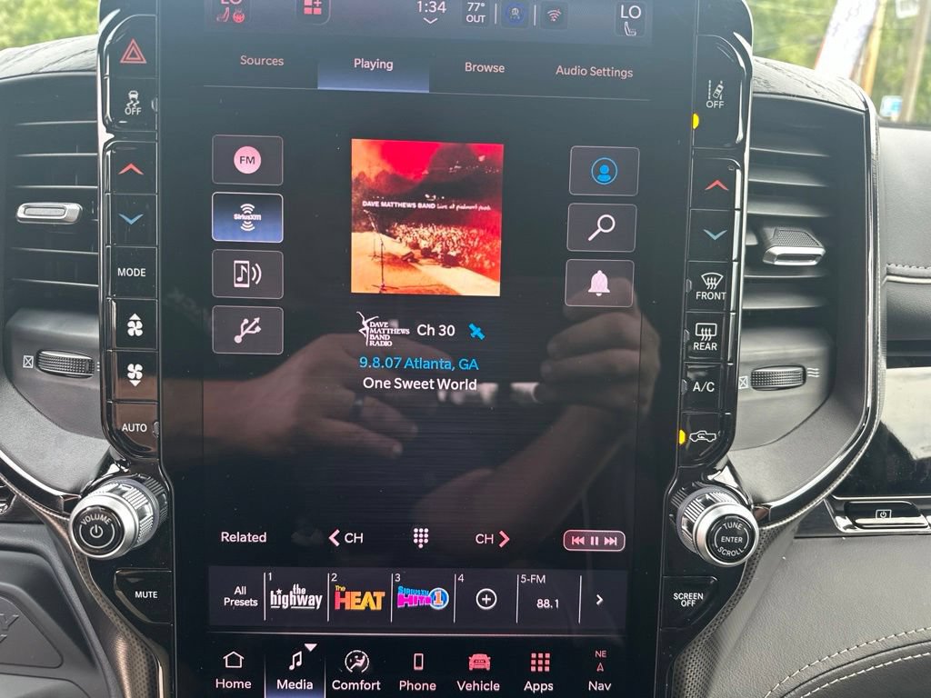New 2027 RAM 2500 Limited AWD/4WD image 19