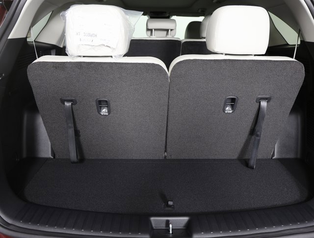 Certified 2025 Kia Sorento S w/ Panoramic Sunroof Package image 8