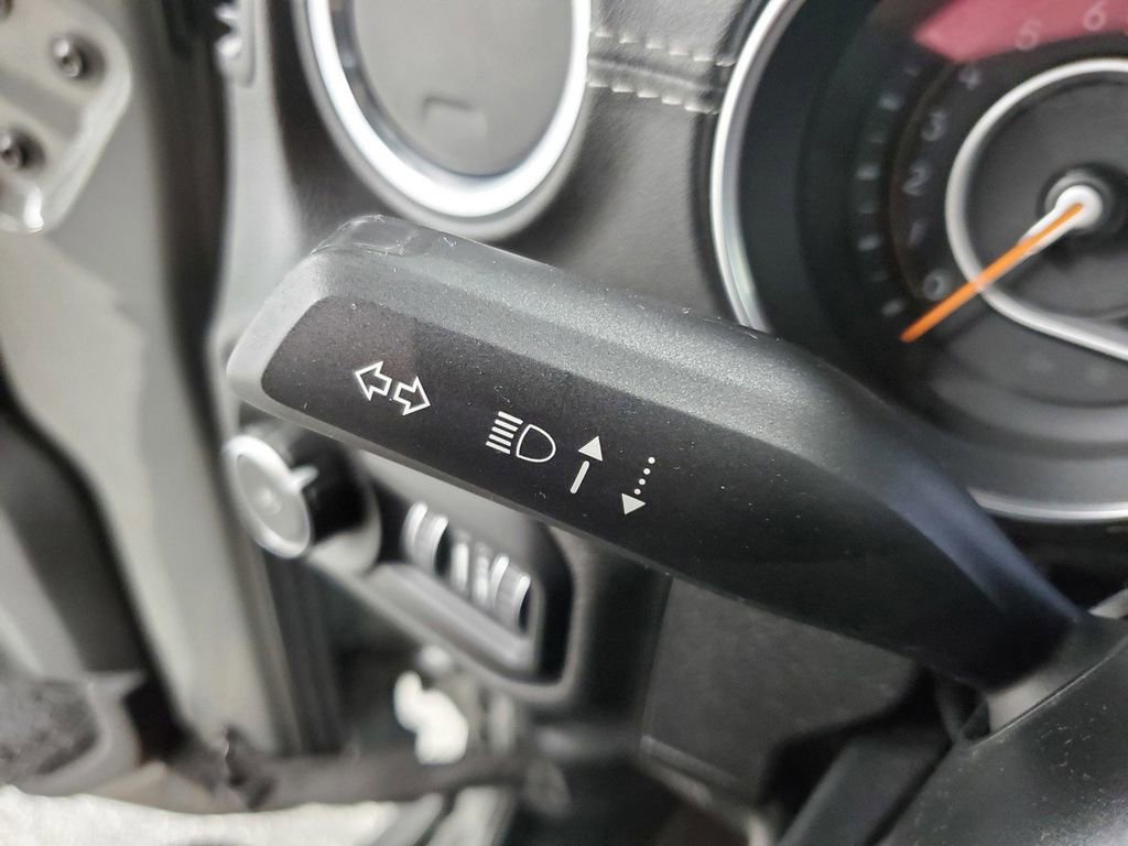 Used 2019 Jeep Wrangler Unlimited Sahara w/ Quick Order Package 24M Moab AWD/4WD image 32