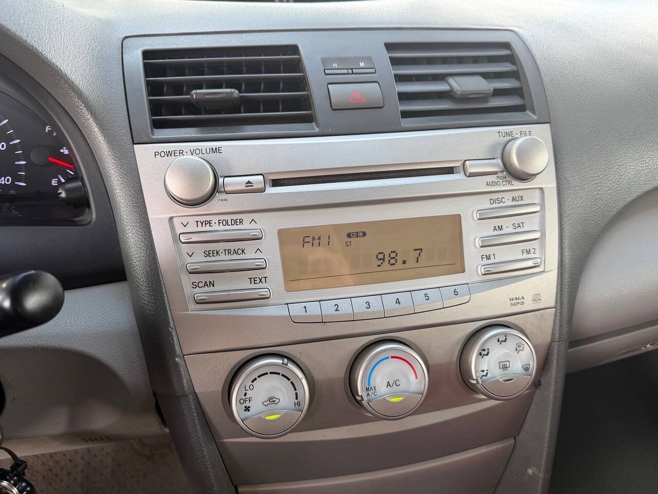 Used 2011 Toyota Camry FWD image 21