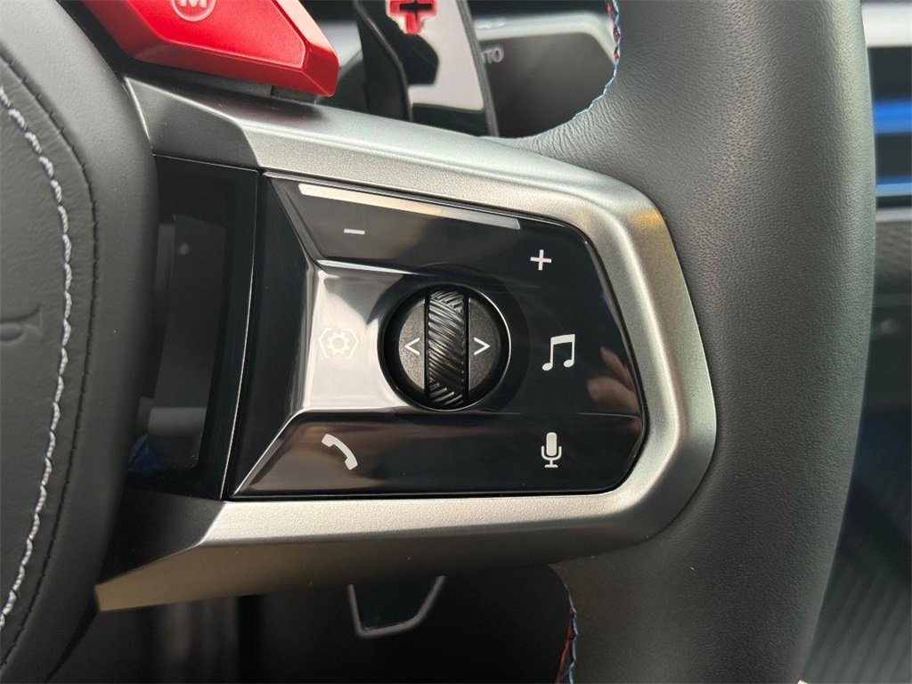 Used 2025 BMW M5 Base w/ Carbon Package image 19