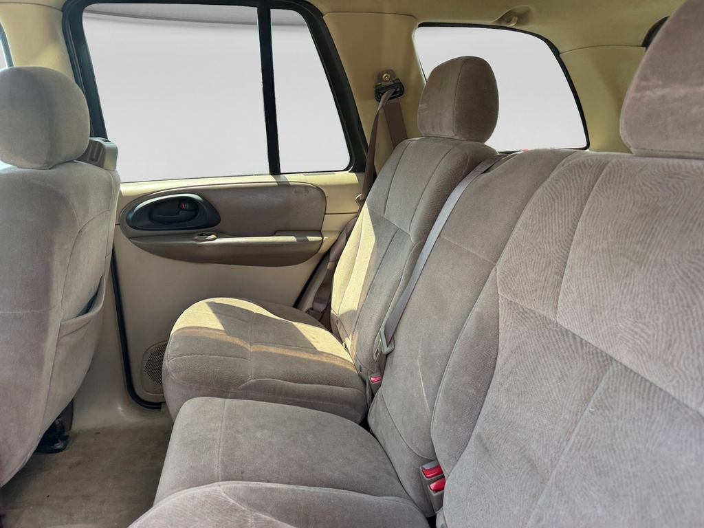 Used 2004 Chevrolet TrailBlazer LS w/ LS Preferred Equipment Group AWD/4WD image 30