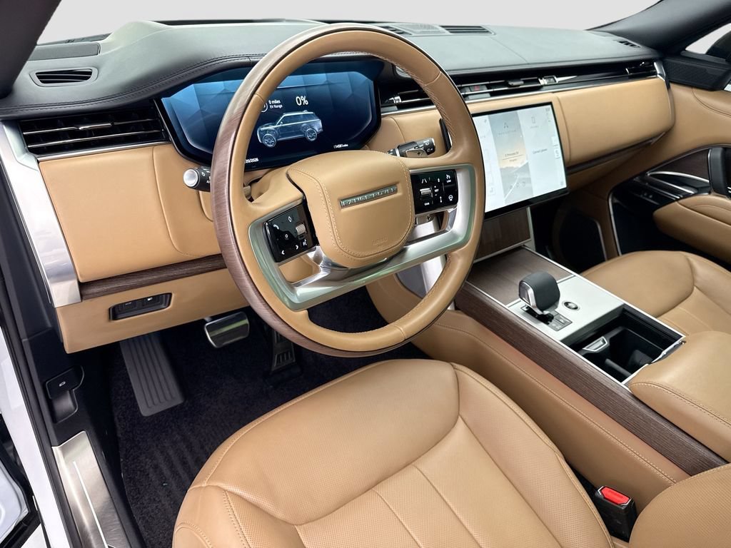 Certified 2024 Land Rover Range Rover Autobiography AWD/4WD image 9