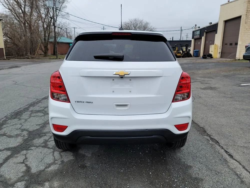 Used 2021 Chevrolet Trax LS w/ Tint and Cruise Package AWD/4WD image 6