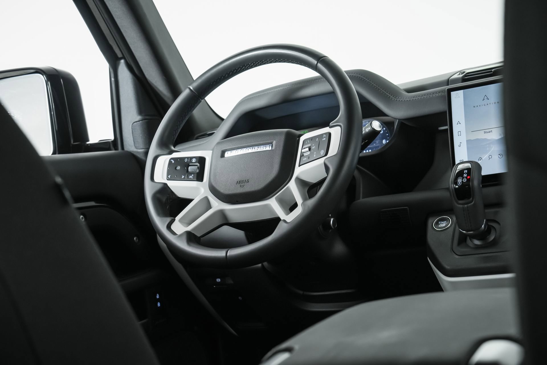 Used 2025 Land Rover Defender 110 S image 88