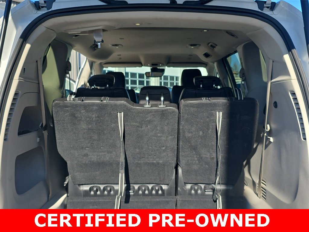 Used 2024 Chrysler Pacifica Touring-L image 14