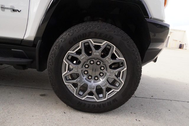 Used 2026 GMC Hummer EV SUV AWD/4WD image 38