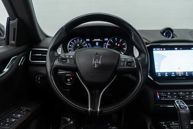 Used 2022 Maserati Ghibli Modena Q4 image 16