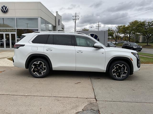 New 2027 Volkswagen Atlas SEL R-Line AWD/4WD image 3