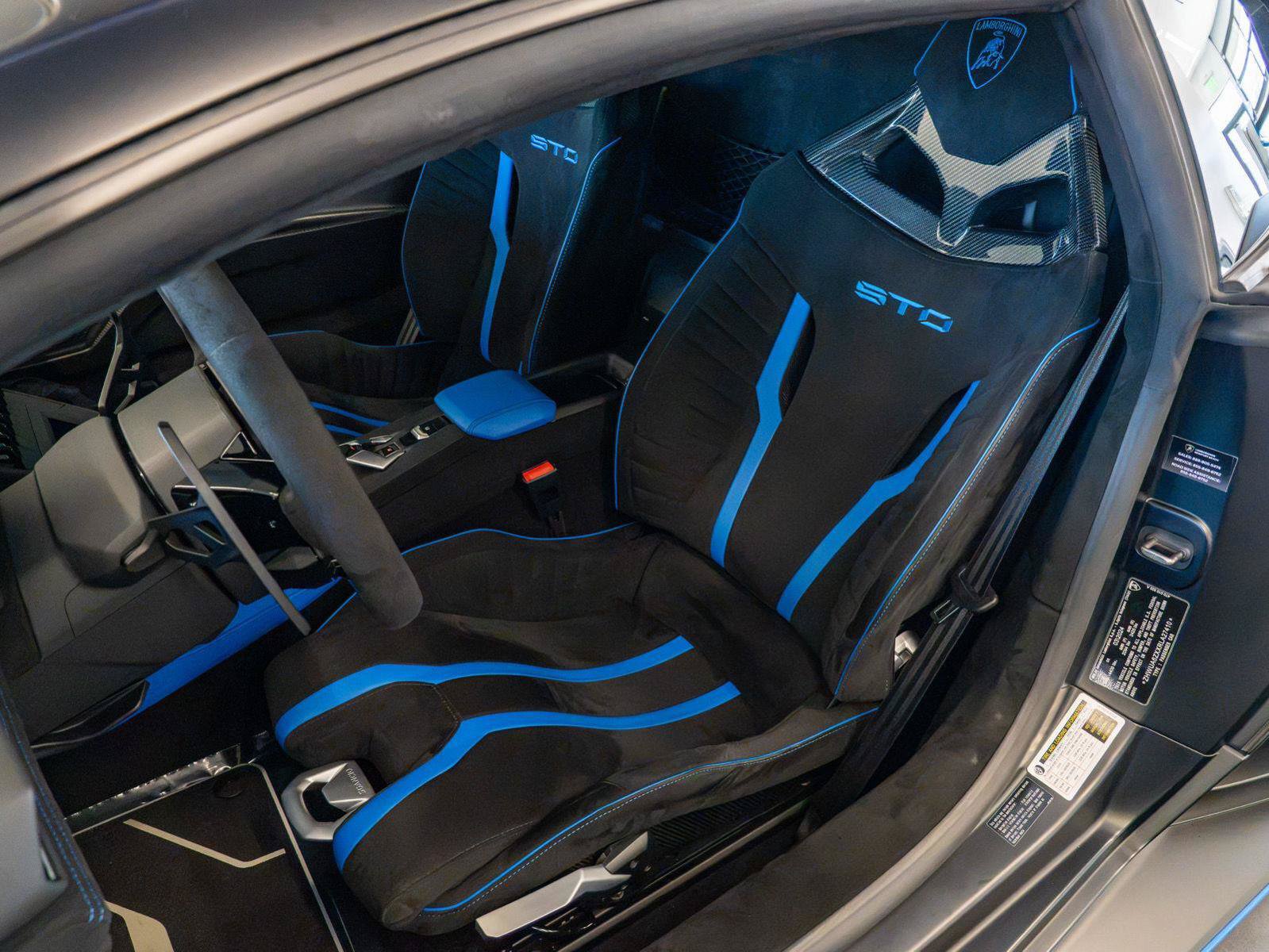 Used 2024 Lamborghini Huracan STO RWD image 20