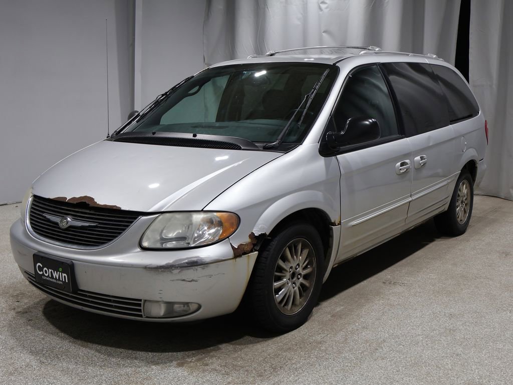 Used 2004 Chrysler Town & Country Limited image 9