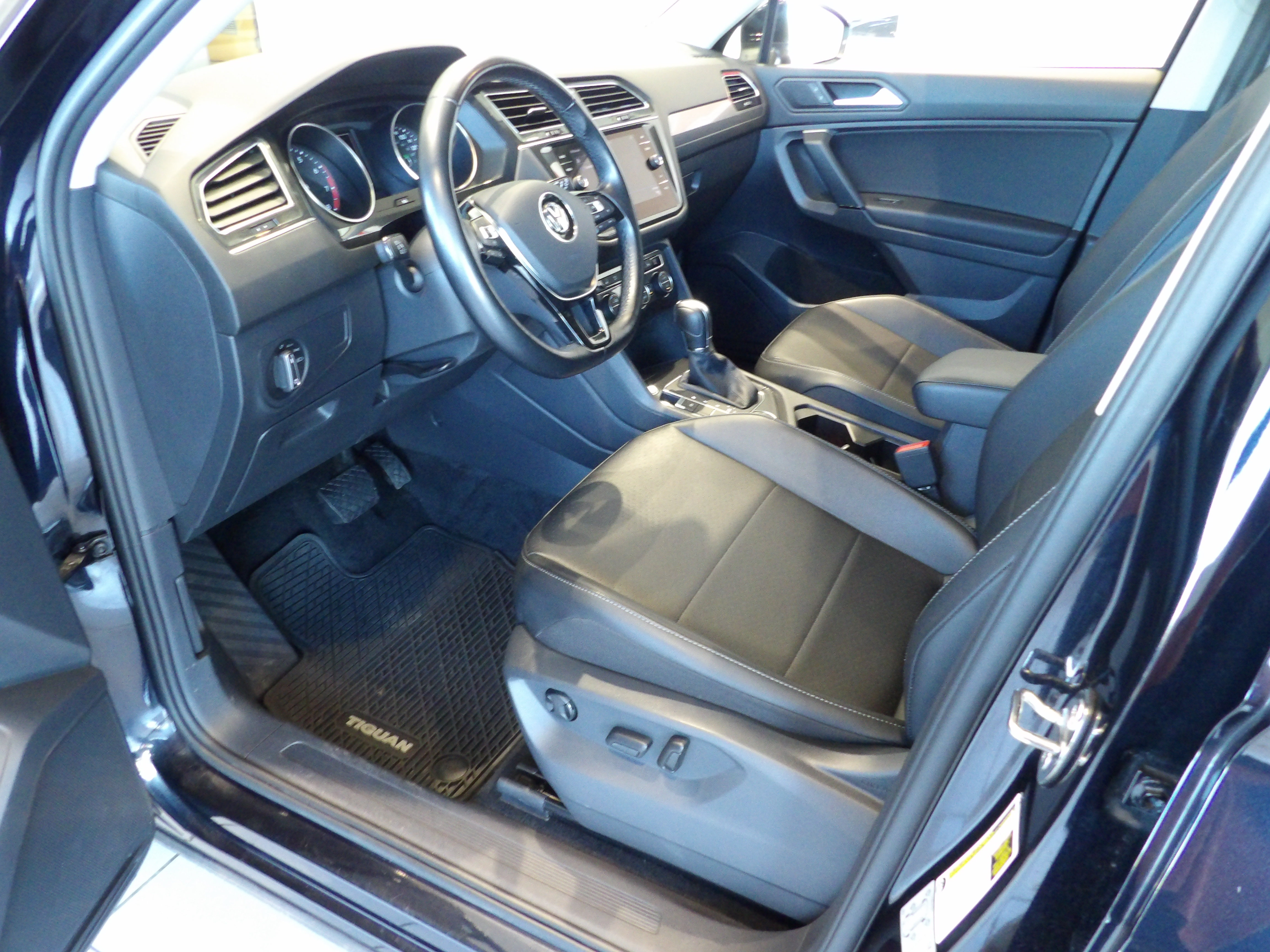 Used 2019 Volkswagen Tiguan SE AWD/4WD image 9