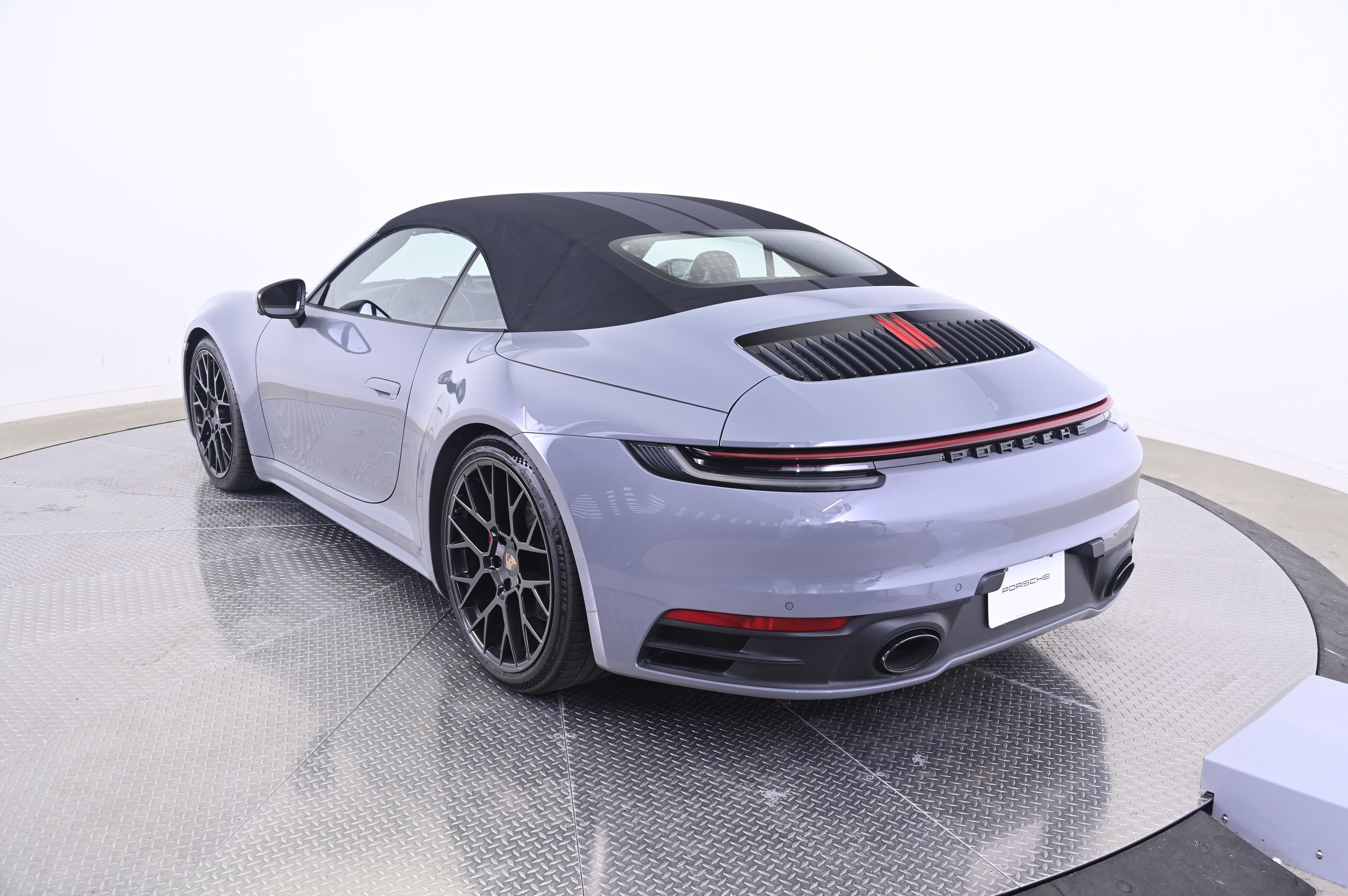 Certified 2023 Porsche 911 Carrera S RWD image 13