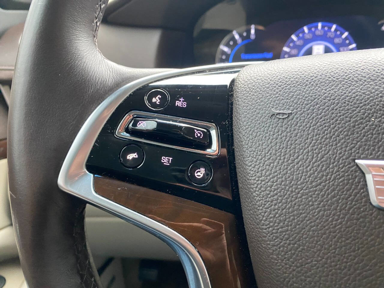 Used 2017 Cadillac Escalade ESV 2WD image 27
