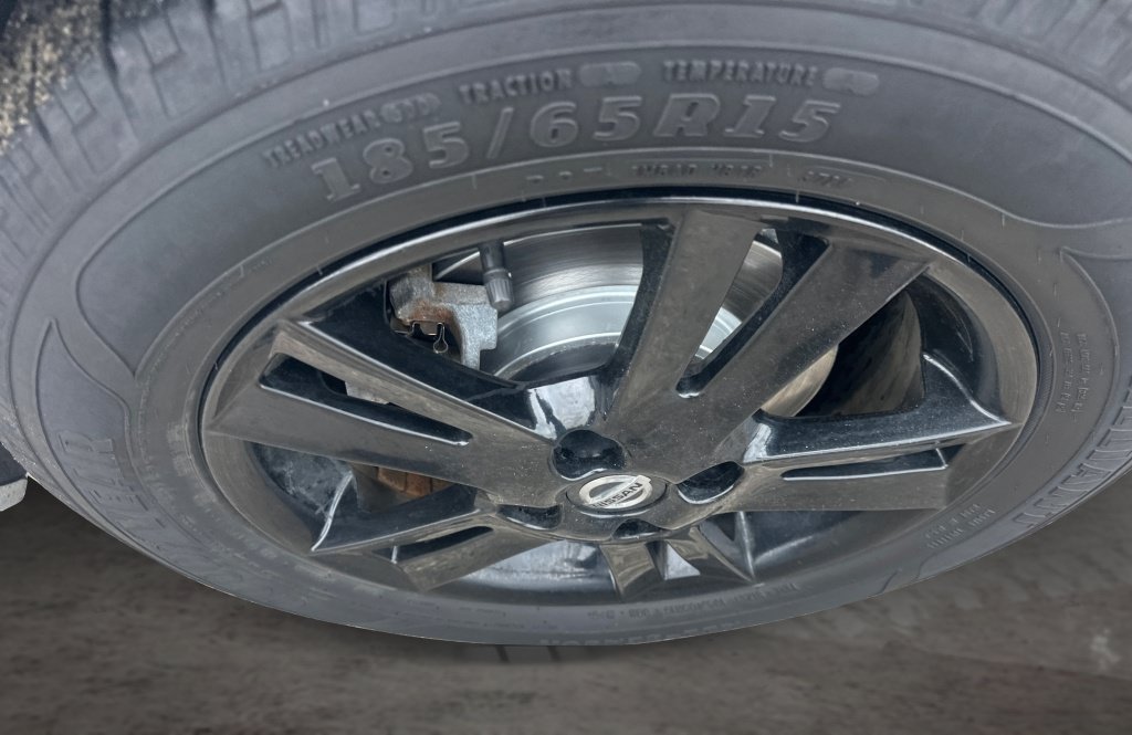 Used 2019 Nissan Versa S Plus FWD image 18