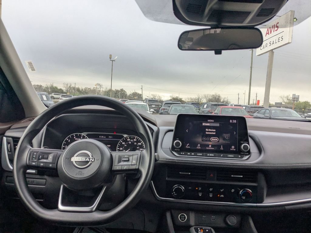 Used 2023 Nissan Rogue S image 27