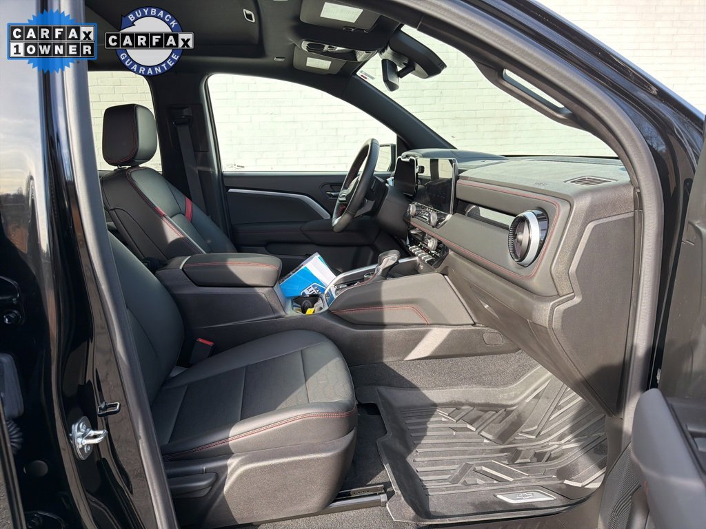 Used 2025 Chevrolet Colorado Z71 w/ Technology Package image 13