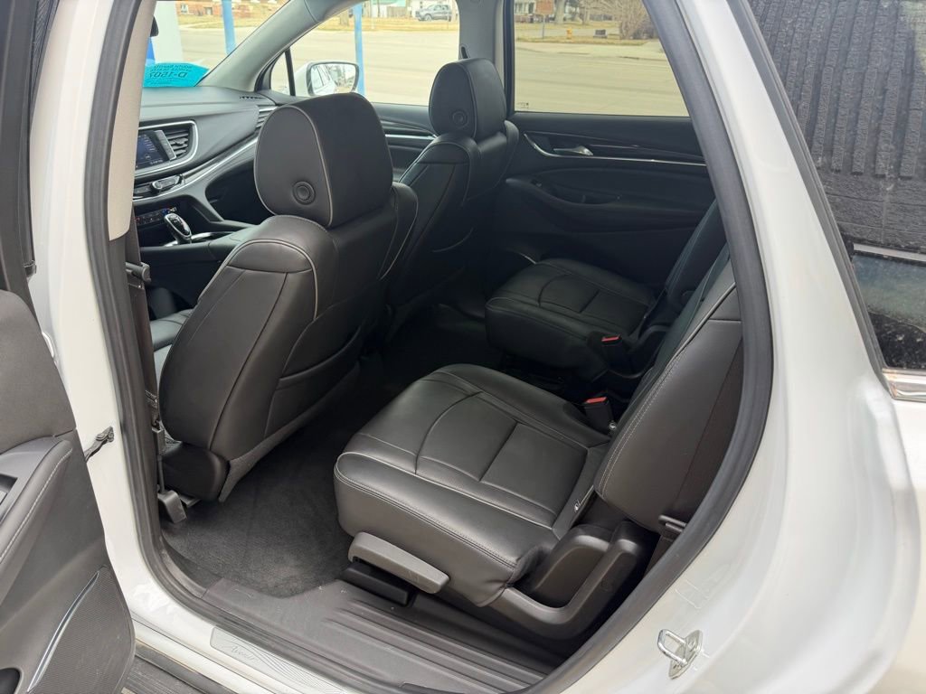 Used 2021 Buick Enclave Avenir w/ Avenir Technology Package image 12