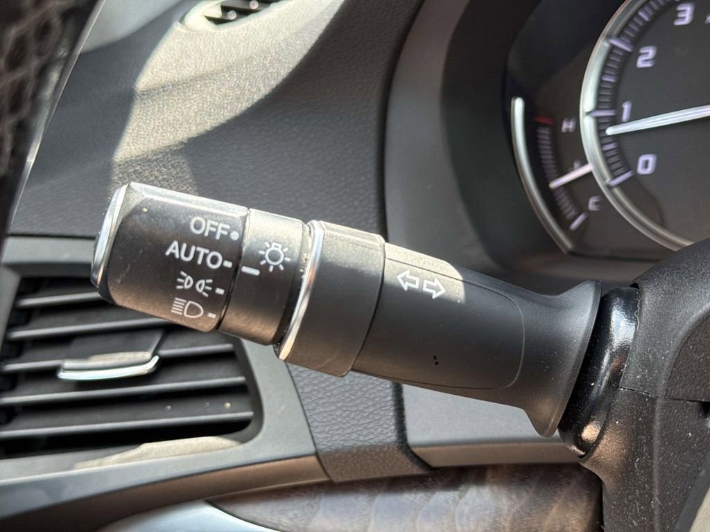 Used 2019 Acura MDX SH-AWD w/ Technology Package image 40